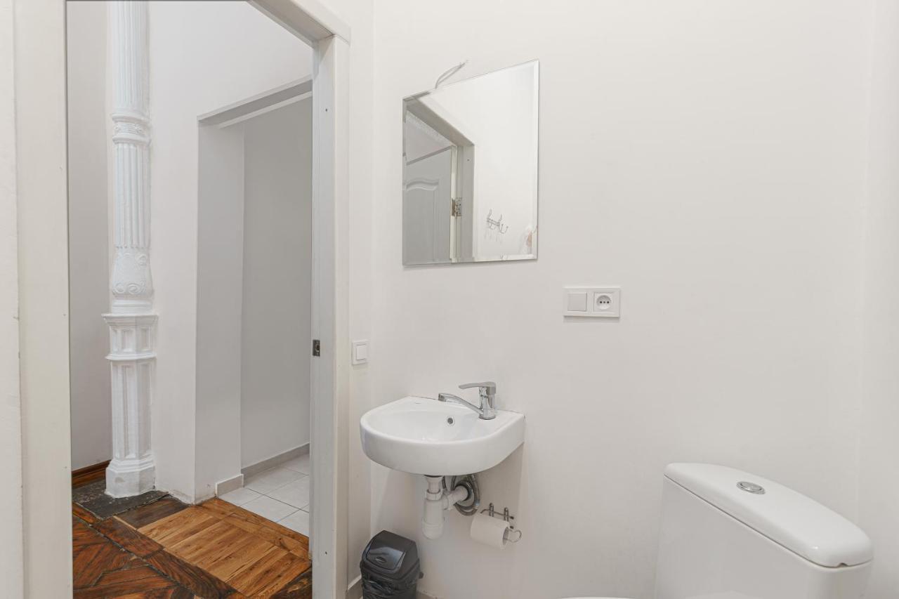 Nice Apartment In The City Center Odessa Exteriör bild