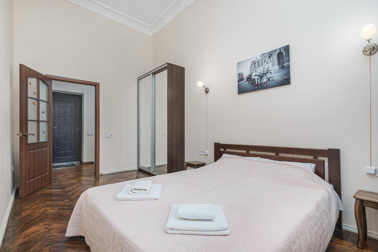 Nice Apartment In The City Center Odessa Exteriör bild